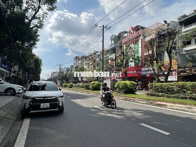 (24 TỶ)-(XÂY 2023)-MTKD-5 tầng-thang máy-DT KHỦNG 5x27m (132m2)-24 TỶ