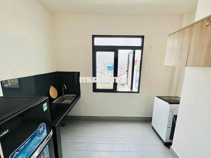 Căn Hộ 1 Phòng Ngủ Thang Máy Máy Giặt Riêng Bình Thạnh Gần Hàng Xanh