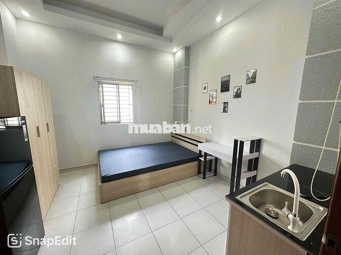 Cho thuê phòng giá rẻ có cửa sổ trời ngay mặt tiền Phùng Văn Cung