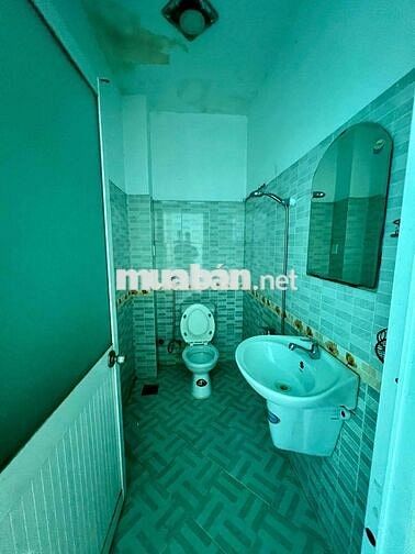Nhà Sạch Sẻ DT 120m2 1Trệt 1Lầu 2Pn 3Wc Sân Xe Máy Hẻm Xe Tải Q12