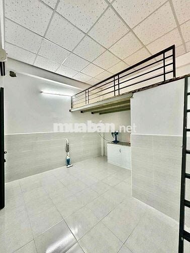 Phòng trọ giá rẻ ngay ngã tư bốn xã _ sẵn máy lạnh_ Free xe