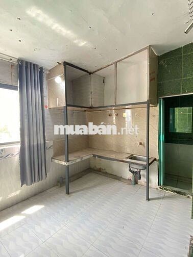 Phòng 45m2 cửa sổ trời. Gác gần lotte nguyễn Văn lượng