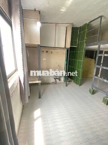 Phòng 45m2 cửa sổ trời. Gác gần lotte nguyễn Văn lượng