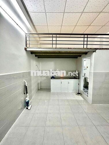 Phòng trọ giá rẻ ngay ngã tư bốn xã _ sẵn máy lạnh_ Free xe