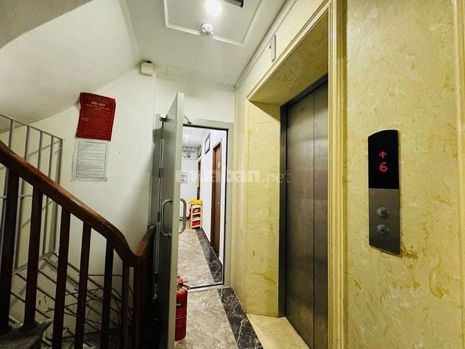 Bán nhà phố Võ Chí Công, tòa nhà 9 tầng, 1 hầm 200m2, MT 8m, 76 phòng