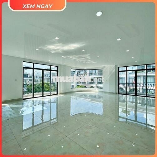 Nguyên Căn Góc 2 Mặt Tiền 300m² – Hoàn Thiện Mới 100% – Vạn Phúc City