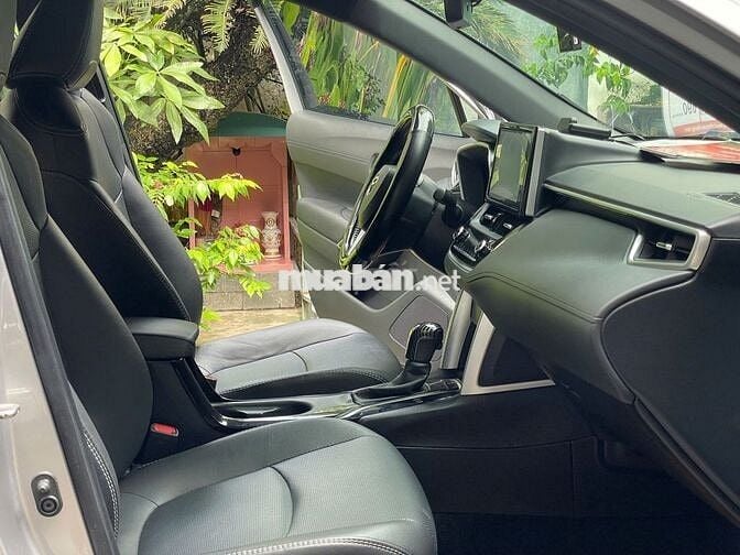 Corolla Cross 1.8V 2020 - 5 Chỗ, Gầm cao - Có Bank