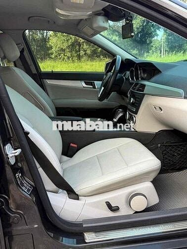 Mercedes Benz C200 - sản xuất 2012