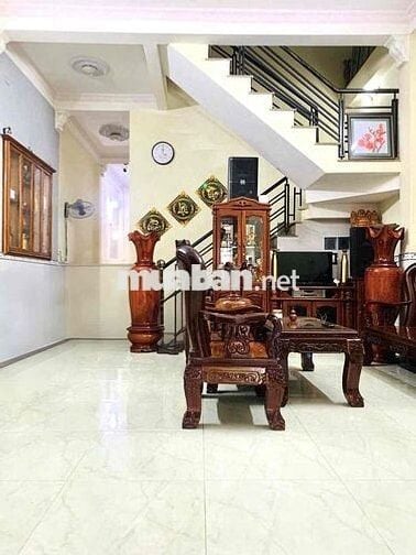 Cho thuê nhà 2 lầu 100m2 đầy đủ nội thất bên KDC Tân Đông Hiệp - Dĩ An