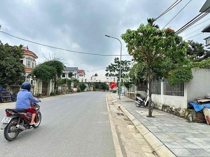 đât hoà lạc 100m full thổ cư giá nhỉnh 2tỷ
