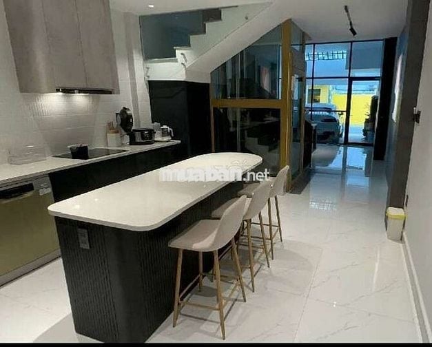 Bán nhà 5 tầng, thang máy, gara ô tô, Trần Huy Liệu PN, hẻm 6m. 21,8tỷ