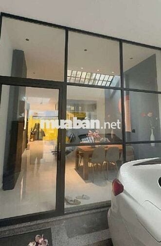 Bán nhà 5 tầng, thang máy, gara ô tô, Trần Huy Liệu PN, hẻm 6m. 21,8tỷ