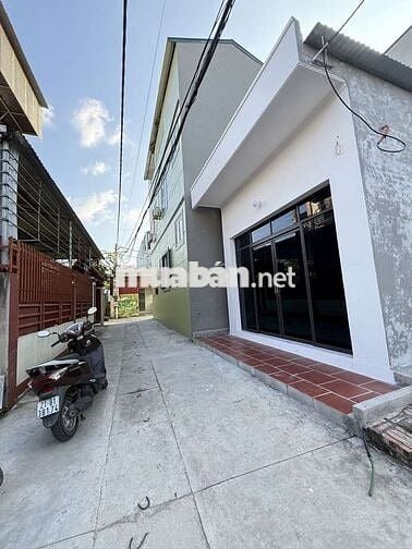 CẦN BÁN 55M ĐẤT THỊ TRẤN QUANG MINH.SẴN NHÀ 1 TẦNG MỚI Ở LUÔN