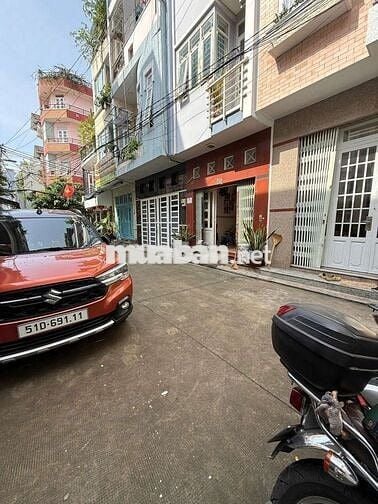 (14 tỷ)- Cực hiếm-góc 222- Dt hiếm 8m×17m- 3 lầu đẹp - HXH thoải mái