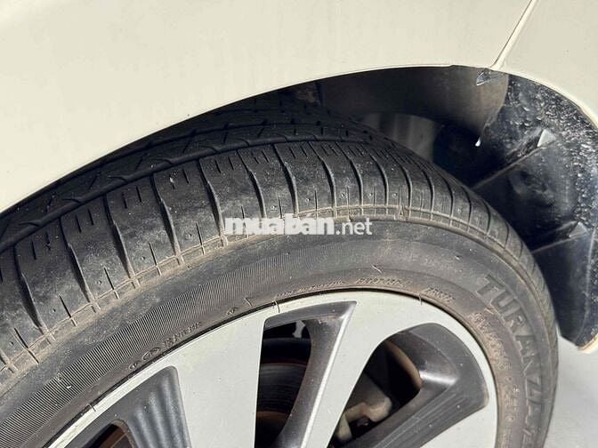 Toyota Yaris 2021 1.5G CVT - 32000 km