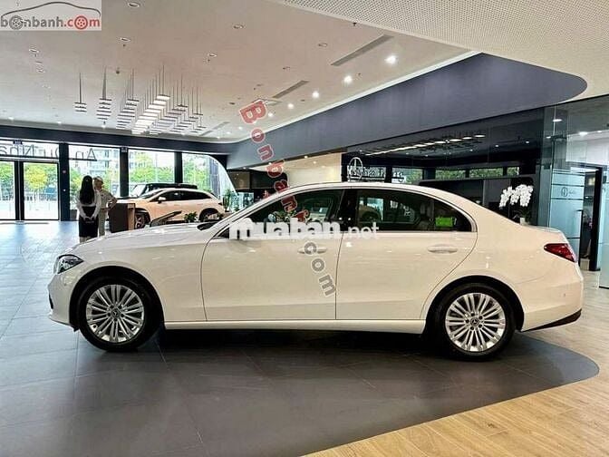 Mercedes Benz C200 Avantgarde 2025