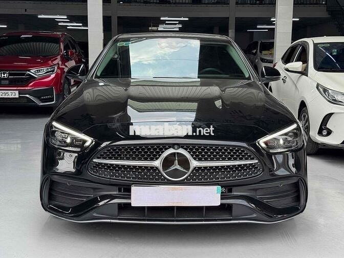 Mercedes Benz C Class 2022 C300 AMG - 8000 km