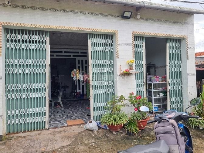 Đất có nhà, Đường nhựa ngay KCN Phước Đông. 2,2 tỷ 