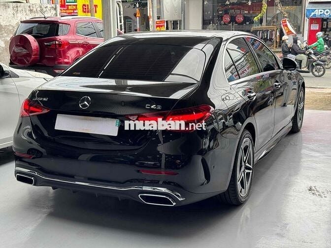 Mercedes Benz C Class 2022 C300 AMG - 8000 km