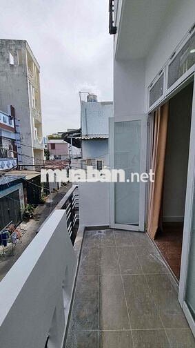 Bán nhà hẻm thông đường Quang Trung, 2 mt thoáng mát, oto vào tới nhà