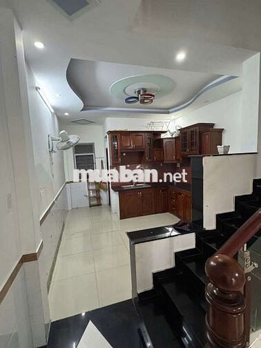 Cho thuê nhà hẻm thông 2PN 2WC Phan Văn Trị P10