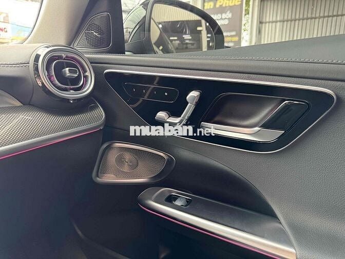 Mercedes Benz C Class 2022 C300 AMG - 8000 km