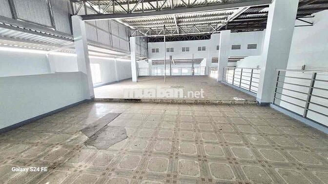 Kho Xưởng 13 x 25m Lửng Đúc. Có Văn Phòng. Hẻm 7m Tải. Lê Đình Cẩn