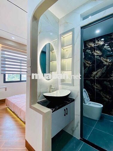 Bán nhà hẻm xe hơi,52 m2 xây 5 tầng chỉ hơn 7 tỷ,Tô Ngọc Vân ,Gò Vấp