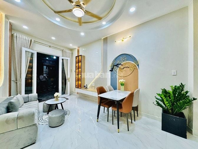 Bán nhà 3 Tầng đúc BTCT - Full nội thất - cách mặt tiền chỉ 20m