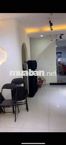 Cho thuê nhà nguyên căn 2 phòng ngủ hẻm xe hơi 195 Trần văn đang