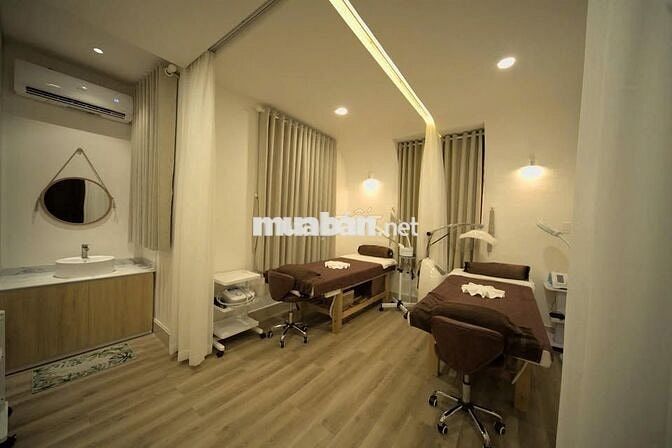 NGANG 8M, NHÀ ĐẸP, CÓ SÂN MẶT TIỀN SỐ 169 HOA LAN QUẬN PHÚ NHUẬN