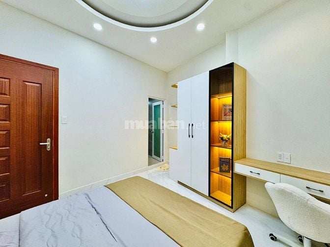Bán nhà 3 Tầng đúc BTCT - Full nội thất - cách mặt tiền chỉ 20m