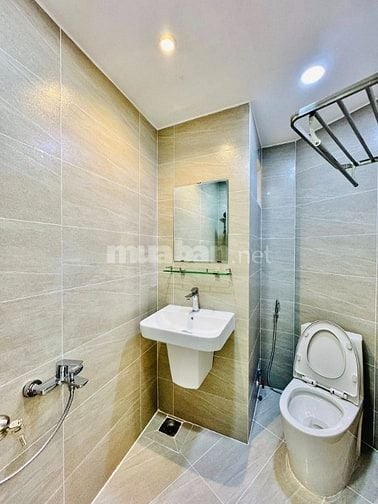Bán nhà 3 Tầng đúc BTCT - Full nội thất - cách mặt tiền chỉ 20m