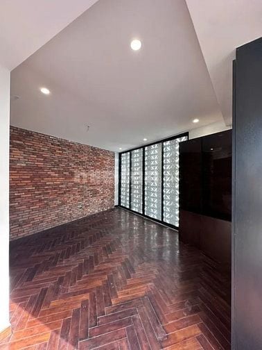 Bán nhà mới xây lô góc ngõ 640 Nguyễn Văn Cừ ,45m2x5T, ngõ ô tô 13,8tỷ