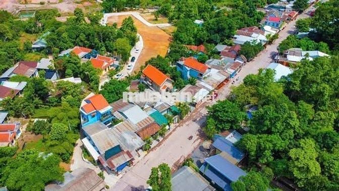 Đất nền kiệt ô tô tránh nhau Huyền Trân công chúa gần làng hương