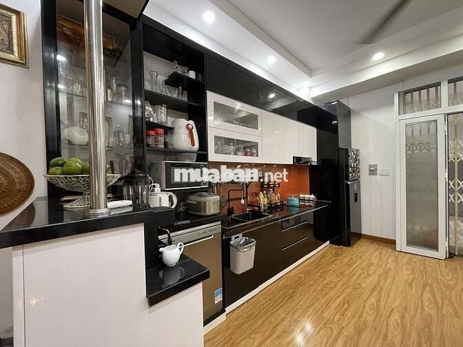 Cần bán căn hộ Penthouse chung cư Số 1 Tôn Thất Thuyết