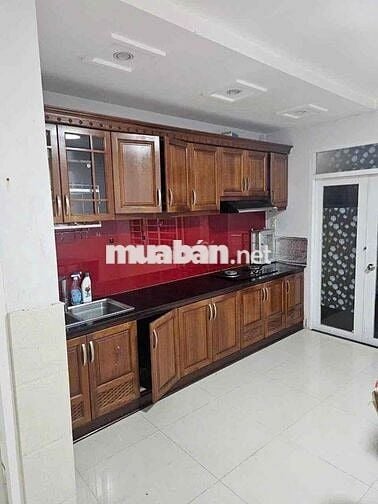 Cho thuê nhà nguyên căn 2 phòng ngủ hẻm xe hơi 195 Trần văn đang