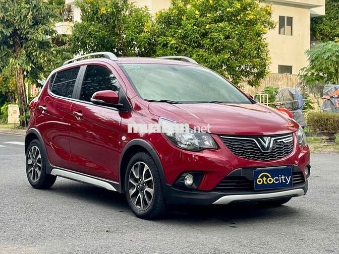 VinFast Fadil Plus 2022 - Màu đỏ - 2vkm