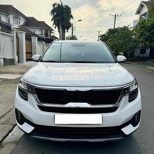 Kia Seltos 2022 Premium 1.6 AT - 10000 km