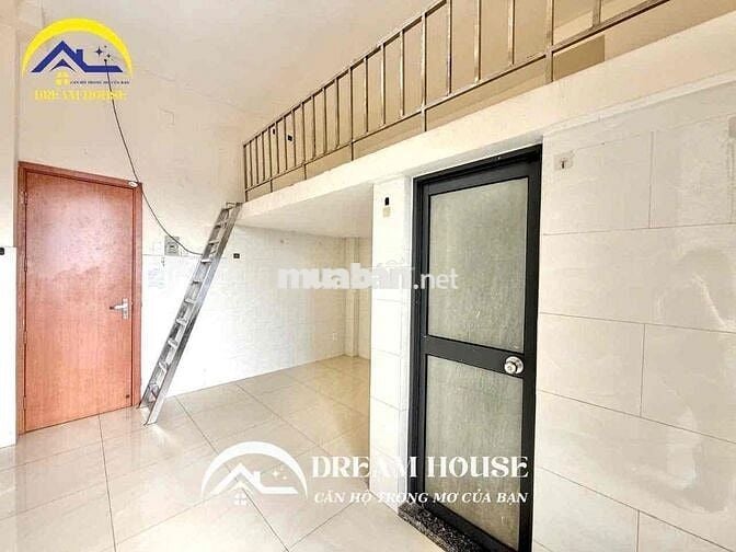 DUPLEX BAN CÔNG,CỬA SỔ,GÁC CAO RỘNG,GẦN SÂN BAY , F15 TÂN BÌNH