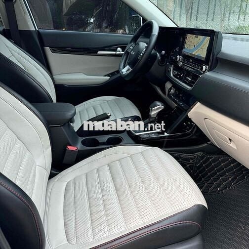 Kia Seltos 2022 Premium 1.6 AT - 10000 km