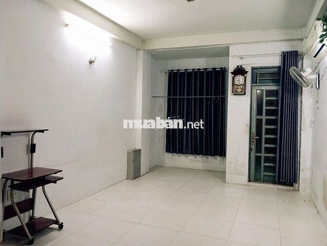 Cho thuê phòng 40m2 có ban công, nội thất đầy đủ