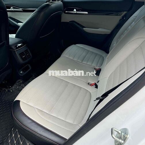 Kia Seltos 2022 Premium 1.6 AT - 10000 km