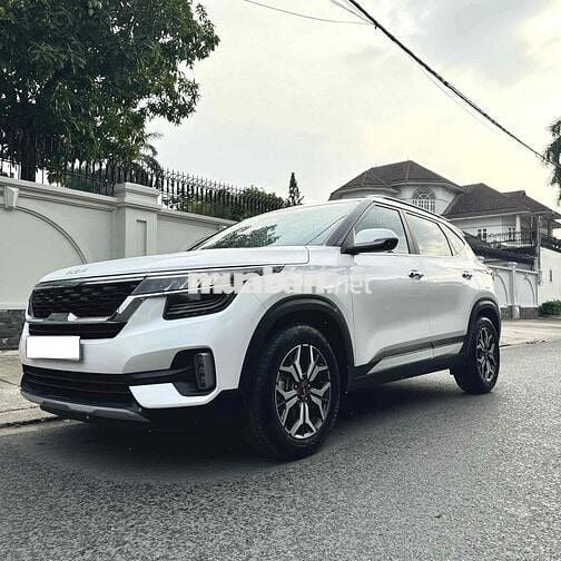 Kia Seltos 2022 Premium 1.6 AT - 10000 km