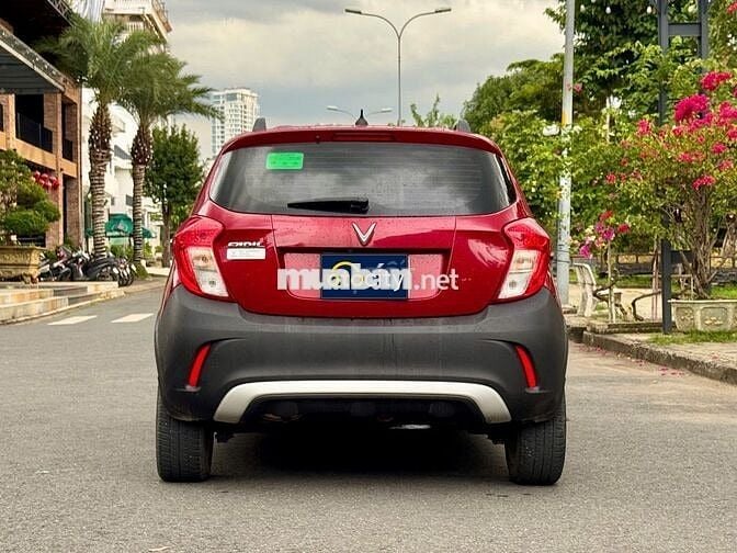 VinFast Fadil Plus 2022 - Màu đỏ - 2vkm