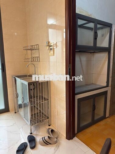 Cho thuê nhà MT Đề Thám, Phạm Ngũ Lão, Q, 24m2 Full nội thất - 8tr