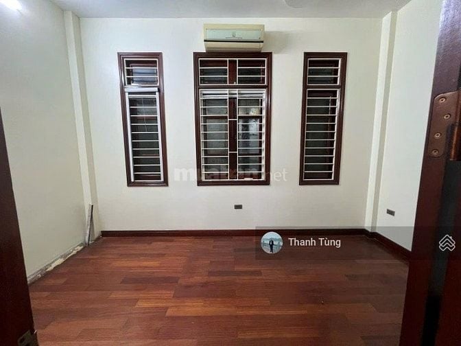 Nhà 5,5T vị trí đẹp khu P/Lô vip Chùa Láng vỉa hè ngõ rộng 8m DT 51,5m