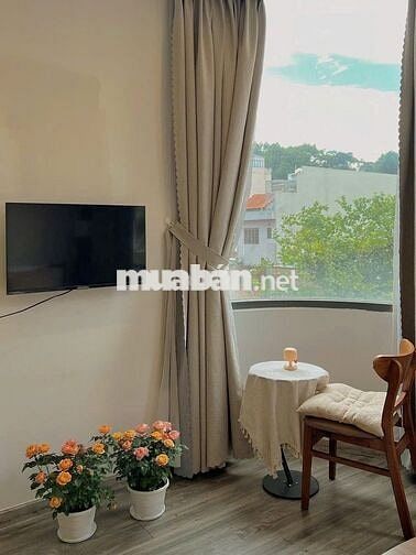 STUDIO BAN CÔNG LỚN – VIEW CỰC CHILL – GẦN CV & SÂN BAY. Tân Bình