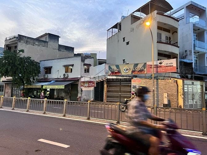 Mặt Tiền Phạm Văn Chí Q6 Ngang 20m Vỉa Hè 3M : Dưới 13.5 Tỷ