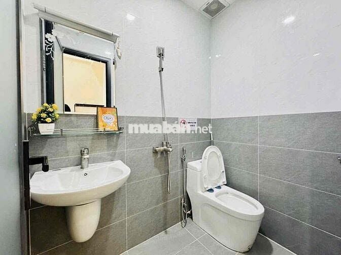 CHO THUÊ CĂN HỘ CHUNG CƯ MINI CỬA SỔ TO NGAY GẦN NHÀ THỜ ĐỨC BÀ QUẬN 1